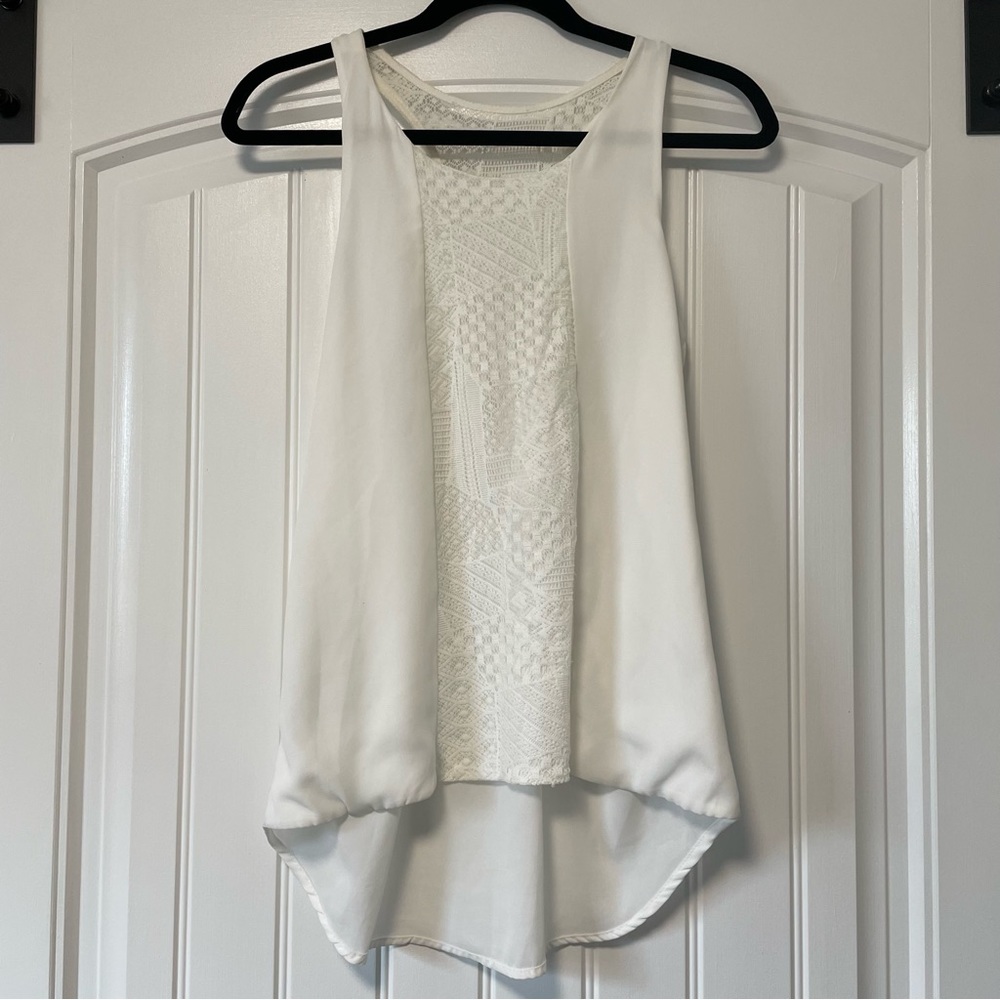 Women’s Bluetique White Lace Detail Tank Top Size: Large